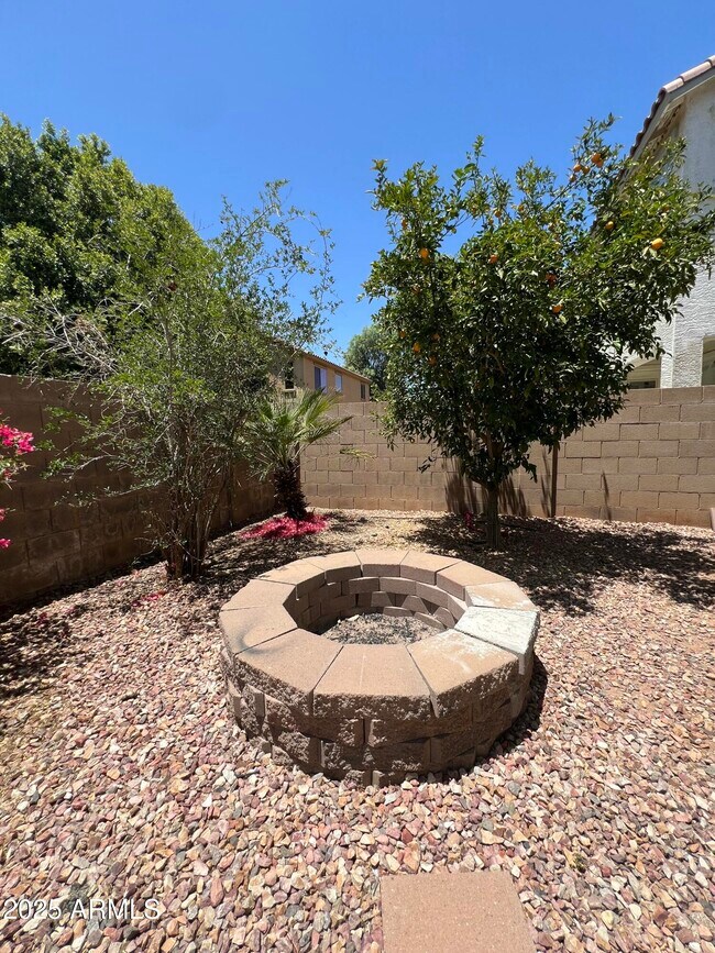 Building Photo - 14711 W Riviera Dr