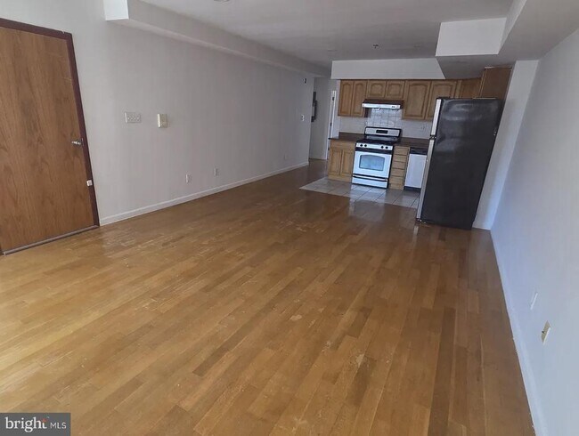 Building Photo - 455 N 12th St