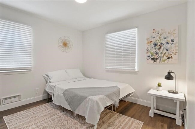 Building Photo - 130 Raleigh St