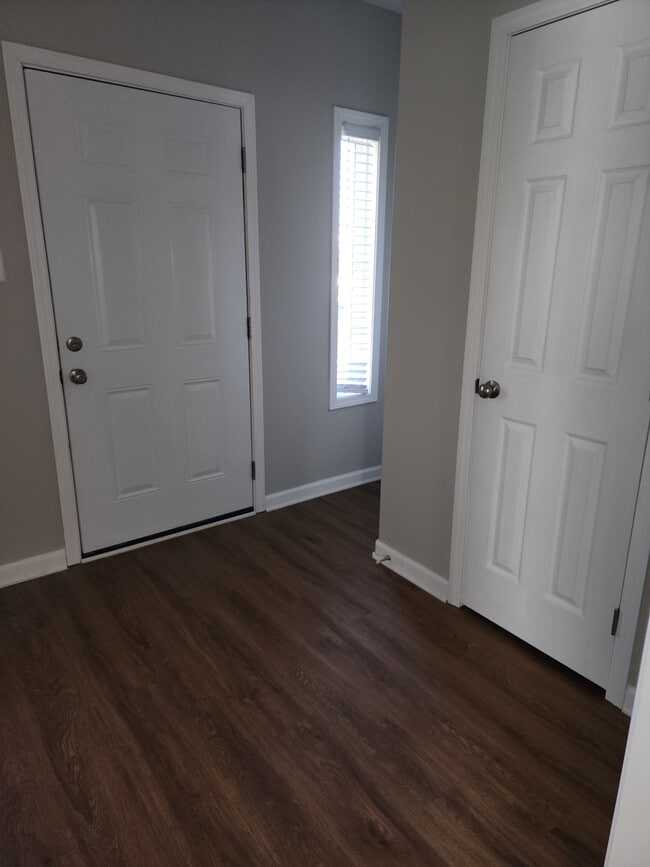 Building Photo - 7030 US-51