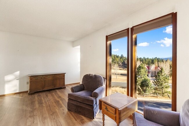 Building Photo - Beautiful Unit on Greenway for rent!