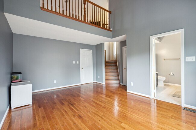 Building Photo - 7035 Fieldhurst Ct