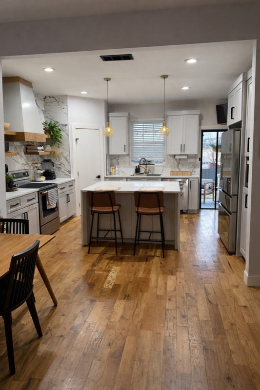 Building Photo - 112 S Army Ave