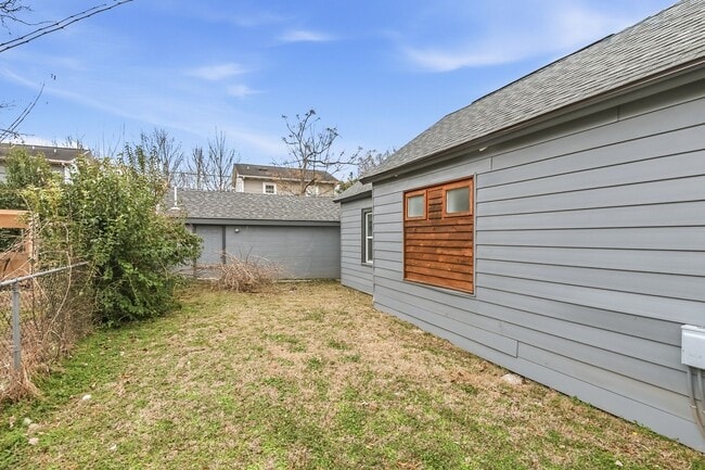 Building Photo - Available Now: Durham Single Family Home