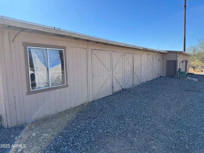 Building Photo - 20775 Tara Springs Rd