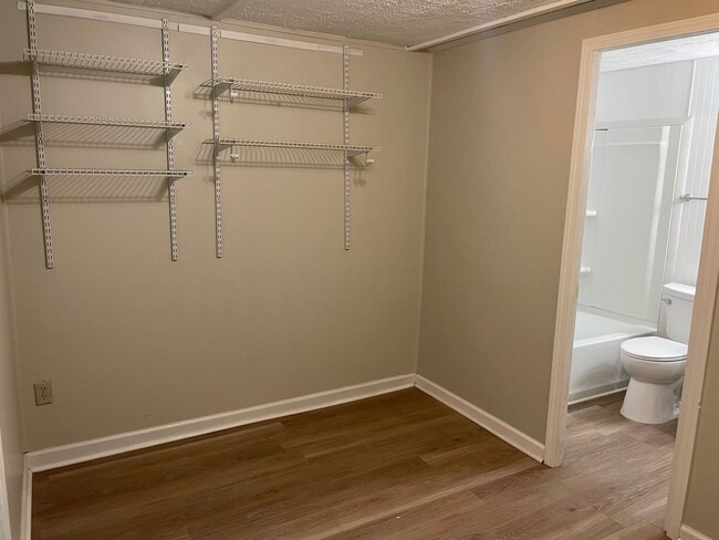 Building Photo - 3 BEDROOM 2 BA SINGLEWIDE  MOBILE HOME W R...