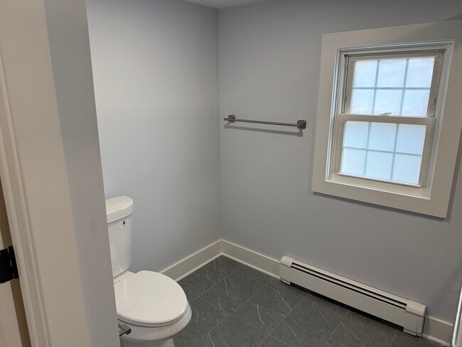 Building Photo - 141 Washington Rd