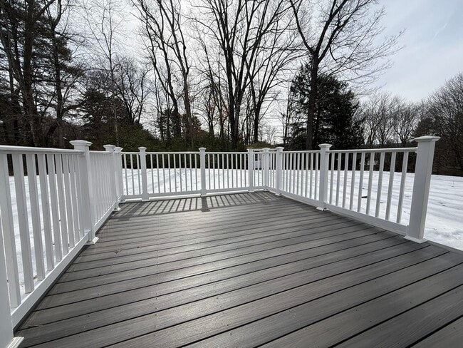 Building Photo - 286 Ceda Rd