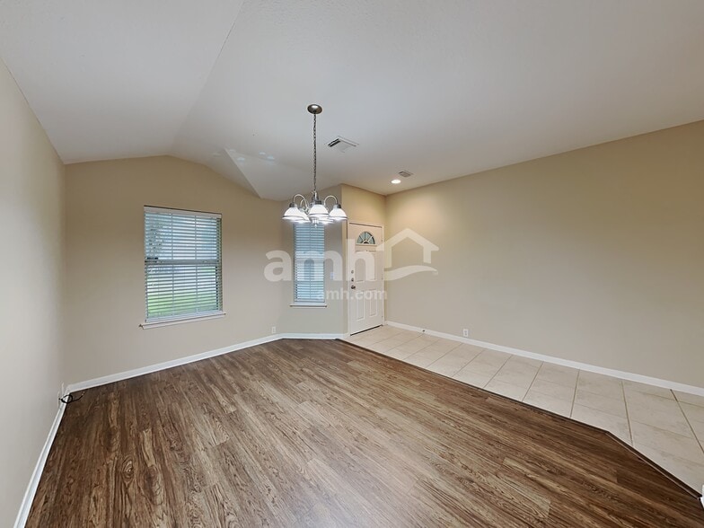 Building Photo - 16623 Grenada Falls Dr