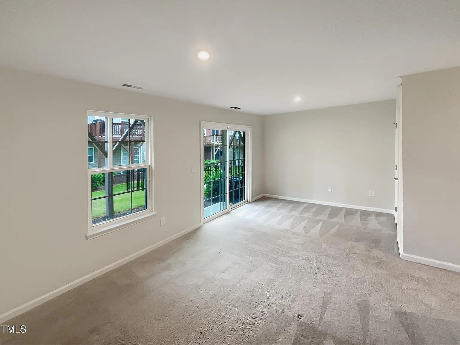 Building Photo - Room in Townhome on Journey Pl