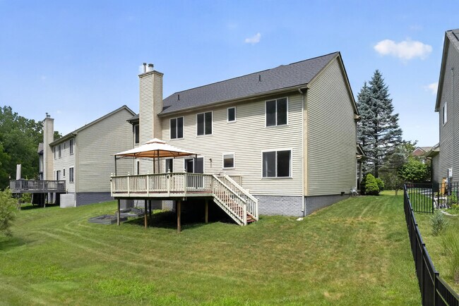 Building Photo - 392 Sedgewood Ln