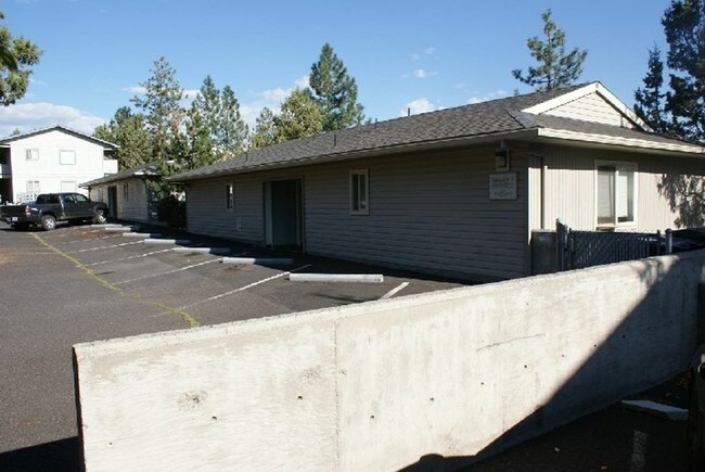 Building Photo - 1597 NW Portland Ave