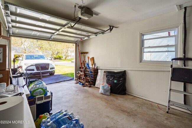 Building Photo - 20 Ivy Hill Dr