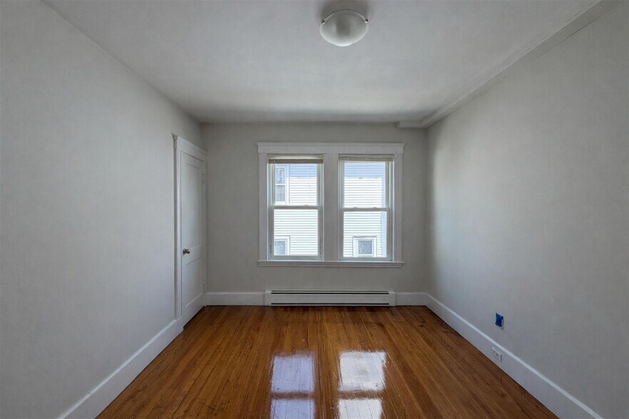 Building Photo - 441 Broadway