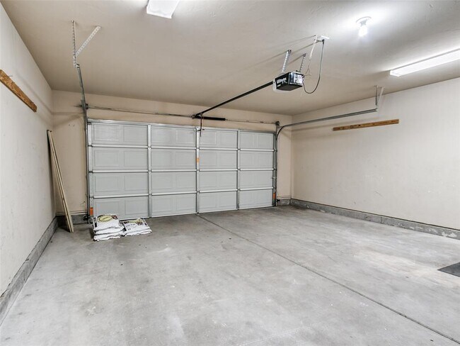 Building Photo - 2809 NW 186th Terrace