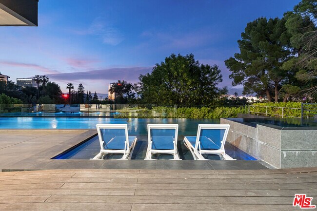 Building Photo - 3712 Broadlawn Dr