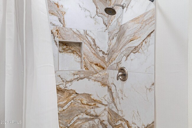 Building Photo - 3921 S Kenneth Pl