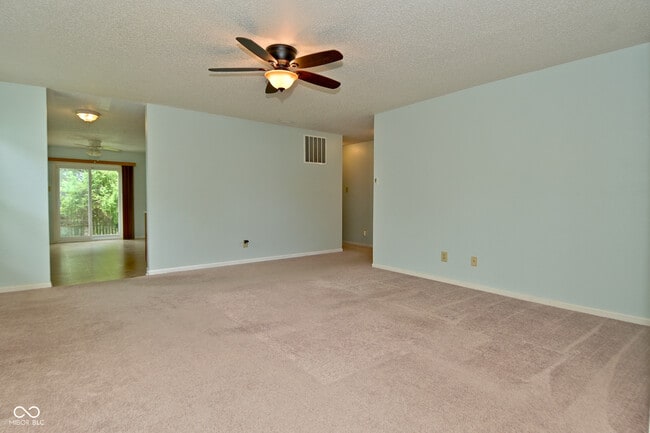 Building Photo - 916 Bentgrass Dr