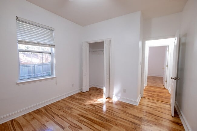 Building Photo - 3510 Gardenview Way