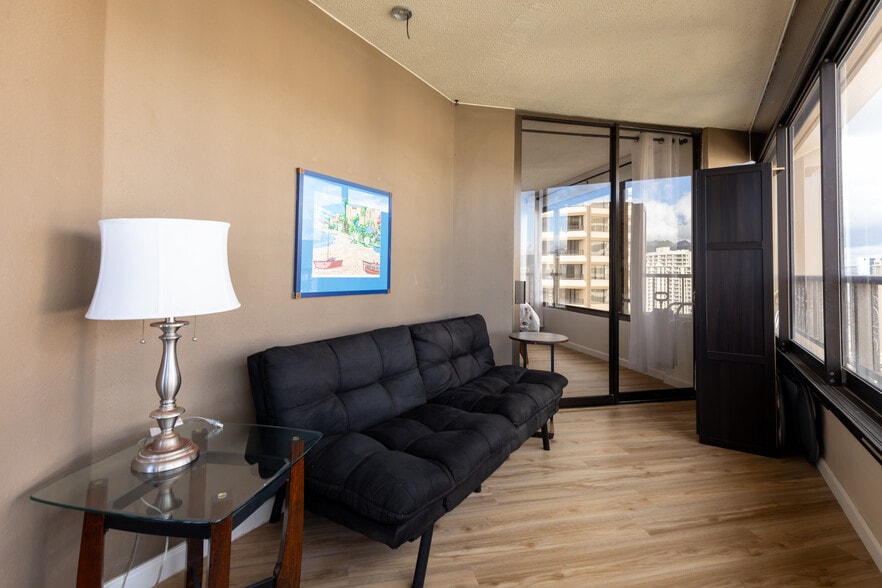 Lanai - 1778 Ala Moana Blvd