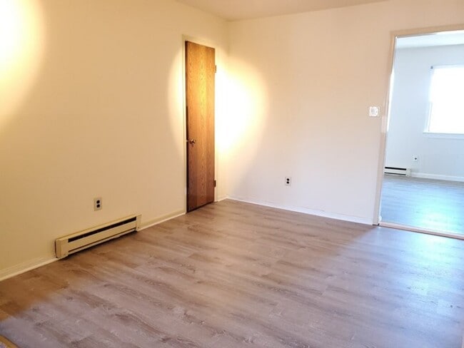 Diningroom - 1566 Thompson Ave