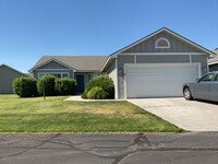 Building Photo - 142 Berkshire Ln