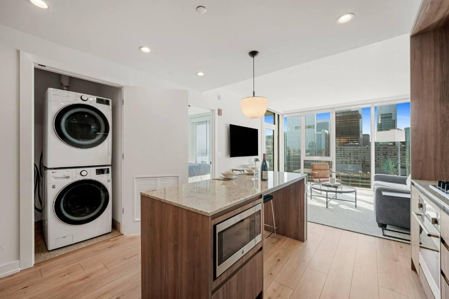 Building Photo - 540 N Orleans St