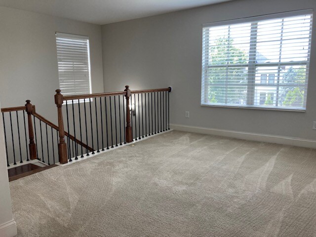 Building Photo - 2000 Bungalow Dr