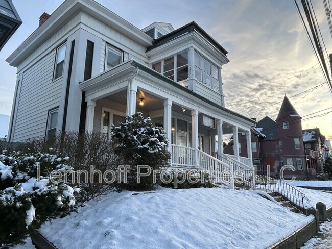 Building Photo - 308 Pawtucket St