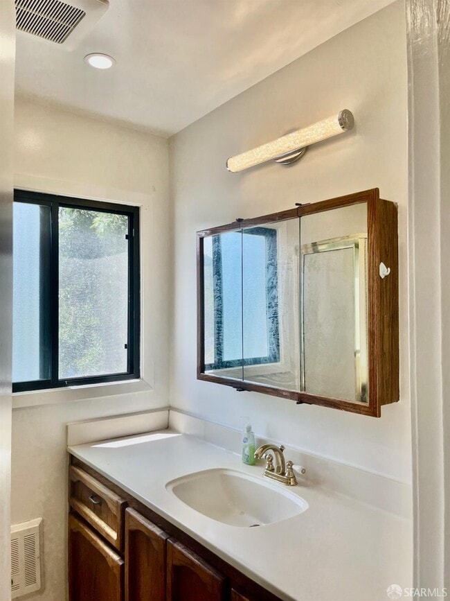 Building Photo - 5880 Olinda Rd