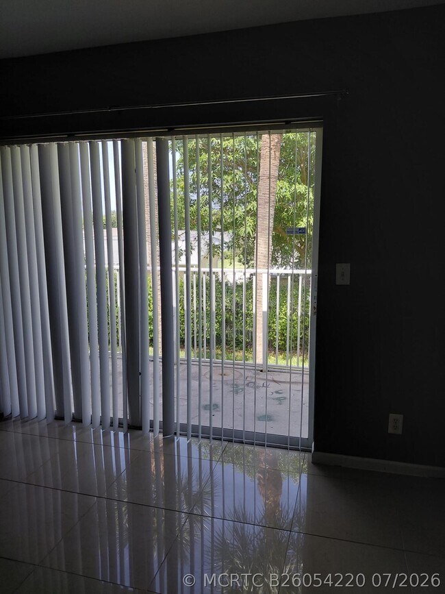 Building Photo - 4524 Oak Terrace Dr
