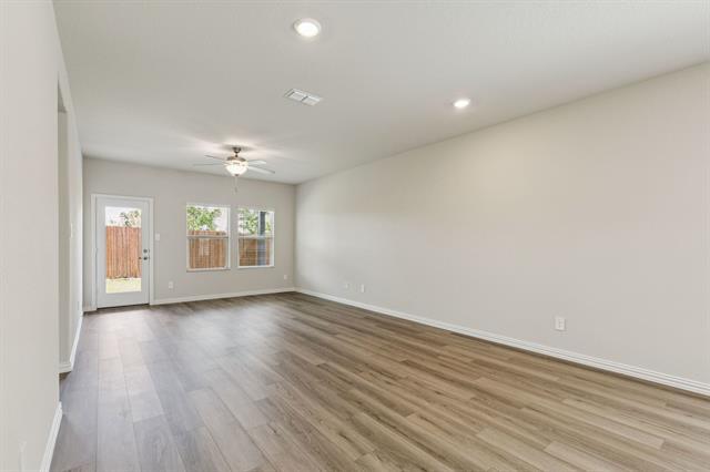 Building Photo - 606 Travine Dr