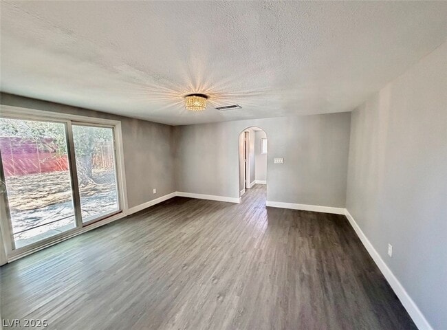 Building Photo - 1311 Griffith Ave