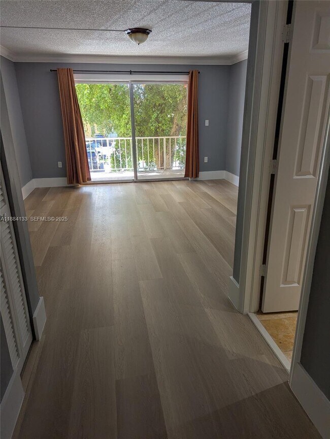 Building Photo - 13700 SW 62nd St