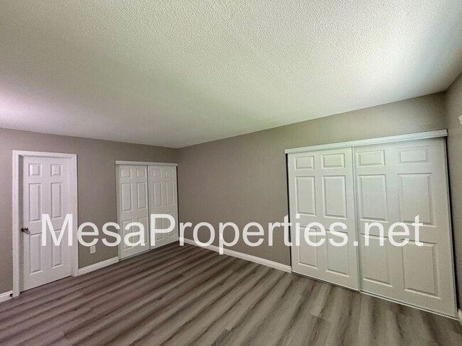 Building Photo - 1749 E Fairfield Ct