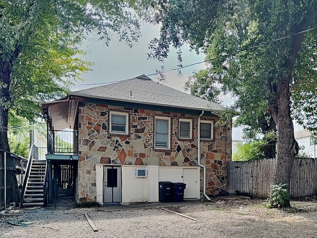 Building Photo - 3333 W 5th St