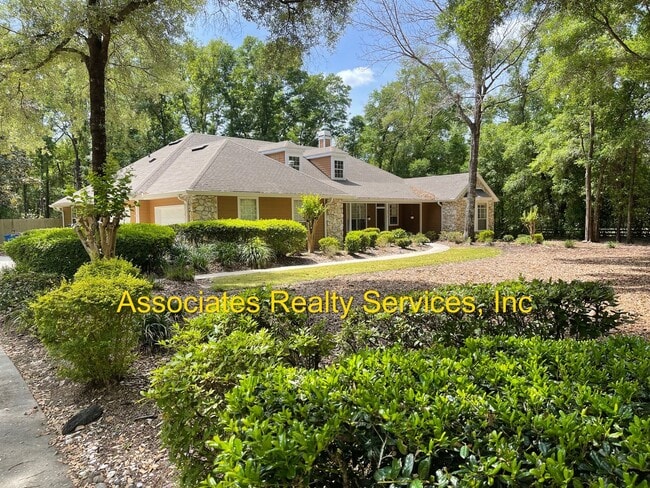 Building Photo - Just Listed!   Fabulous home in Southgate!