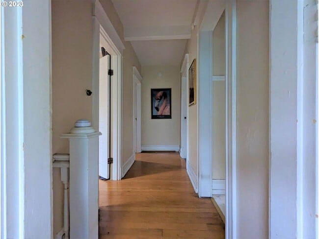 Building Photo - 4 Bed 1.5 Bath 1758sqft - Historic Charm with Renovations and so Much More!