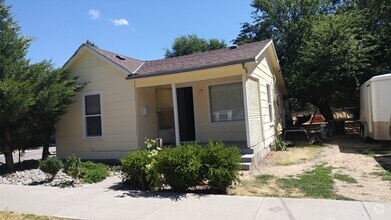 Building Photo - 2 Bedroom 1 Bath- House