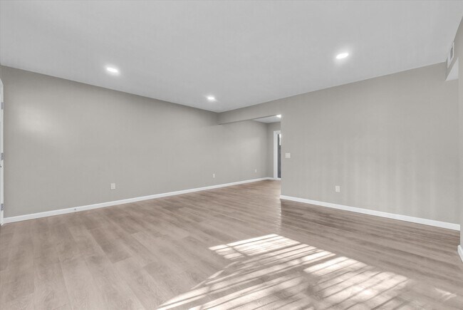 Building Photo - 10472 Chapman Ave