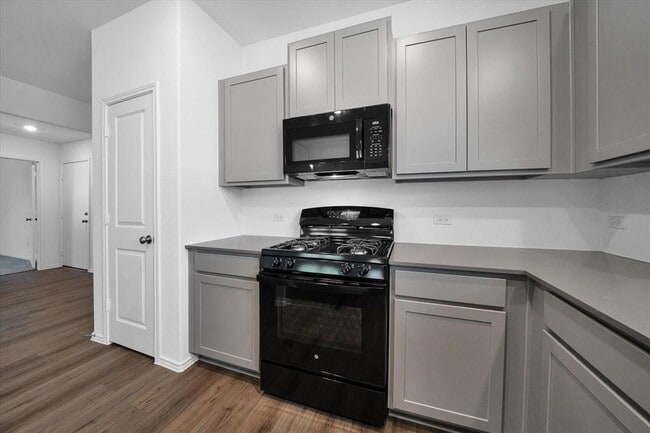 Building Photo - 145 Crawford