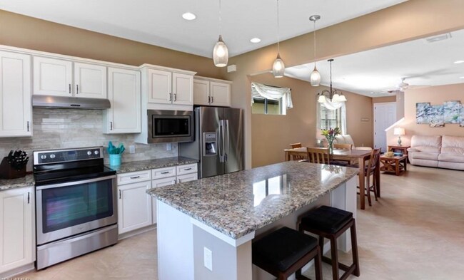 Building Photo - 20281 Corkscrew Shores Blvd