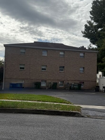 Building Photo - 537 Brandt Ave