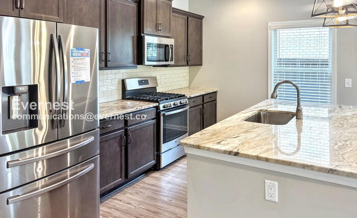 Building Photo - 115 Kretzer Ct