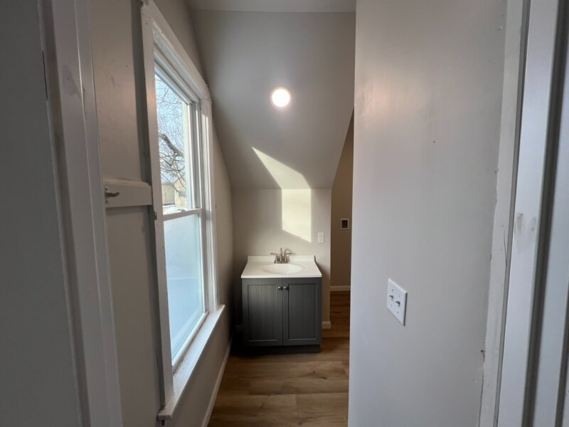 Building Photo - 1549 S 11th St