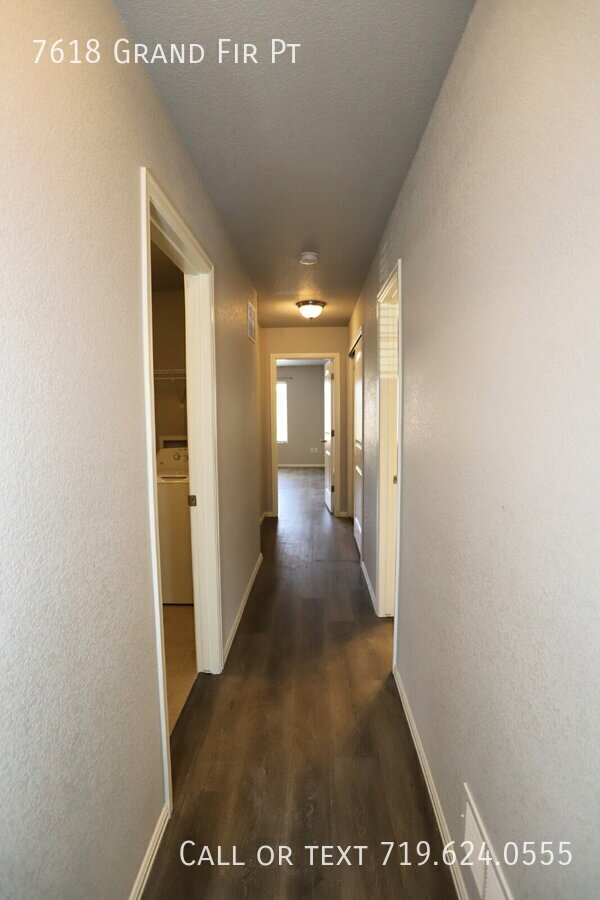 Building Photo - 7618 Grand Fir Point