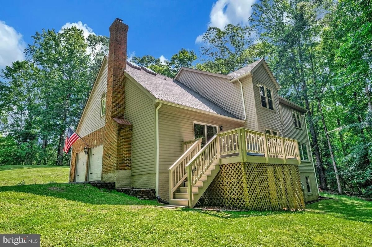 Building Photo - 2 English Hills Dr