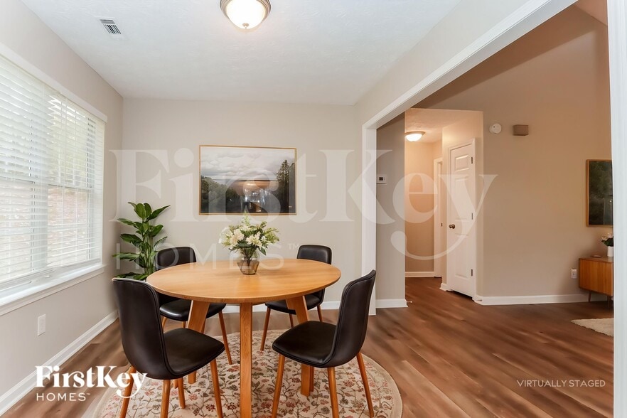 Building Photo - 290 Willow Shoals Dr