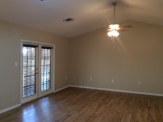 Building Photo - 1004 Lantana Dr