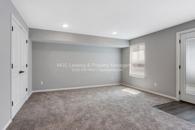 Building Photo - Beautiful Serrano Townhome with FULLY FINISHED Walk-out Basement